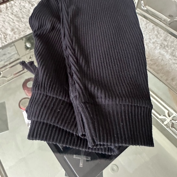 ALO Muse Yoga Women's Black Ribbed Joggers - Picture 5 of 7